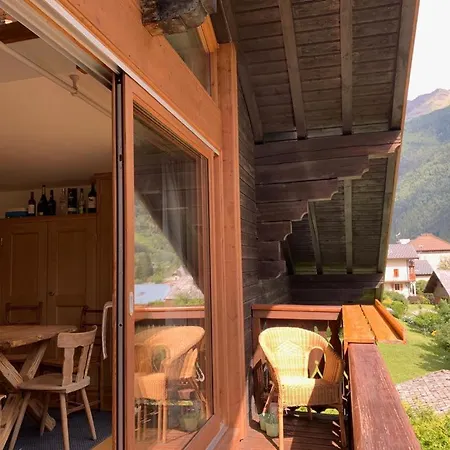 Amazing Mt Blanc View 2 Bed, Parking, 10mins Walk شقة